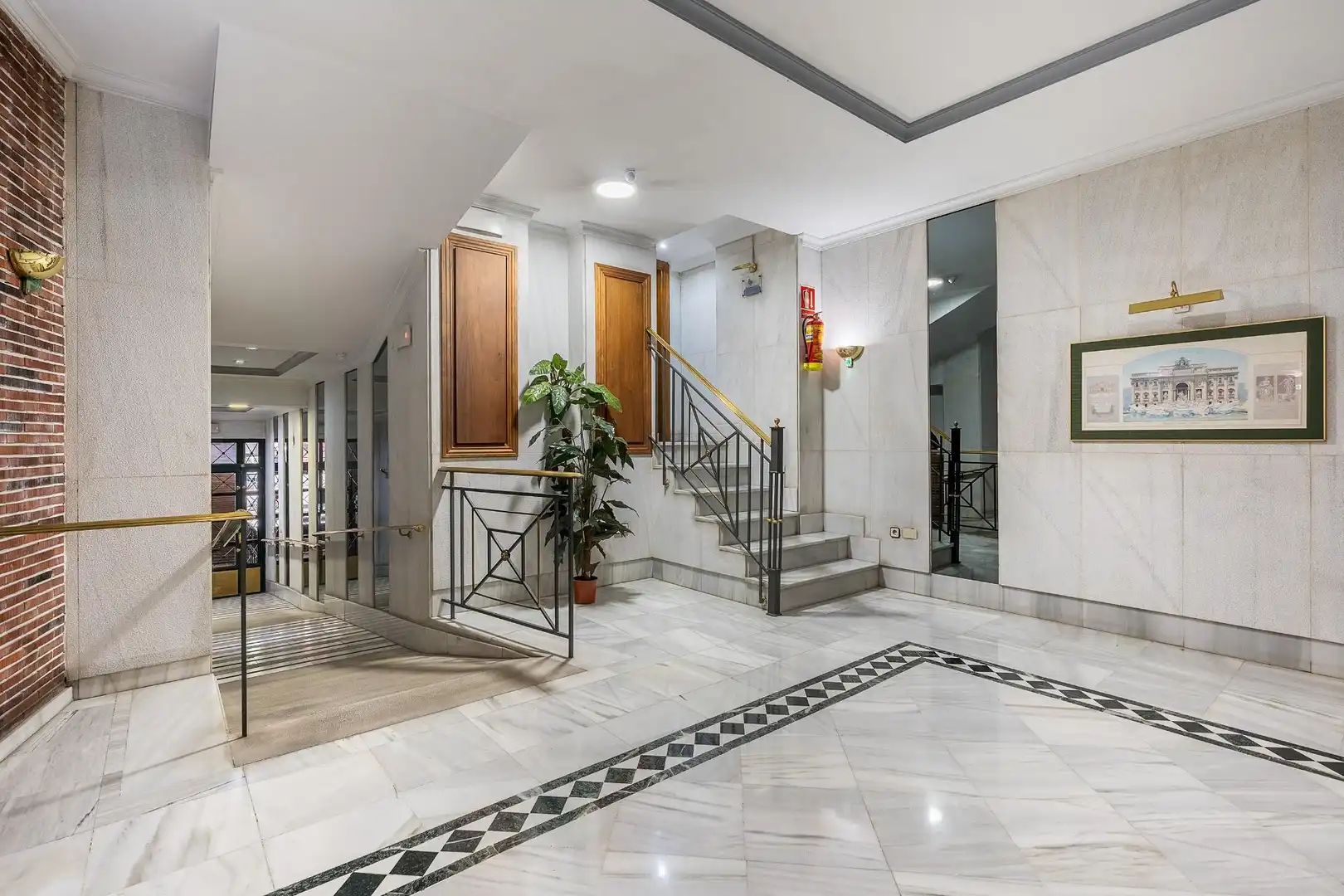 Wohnung zum Verkauf in Granada mit Klimaanlage und Heizung
