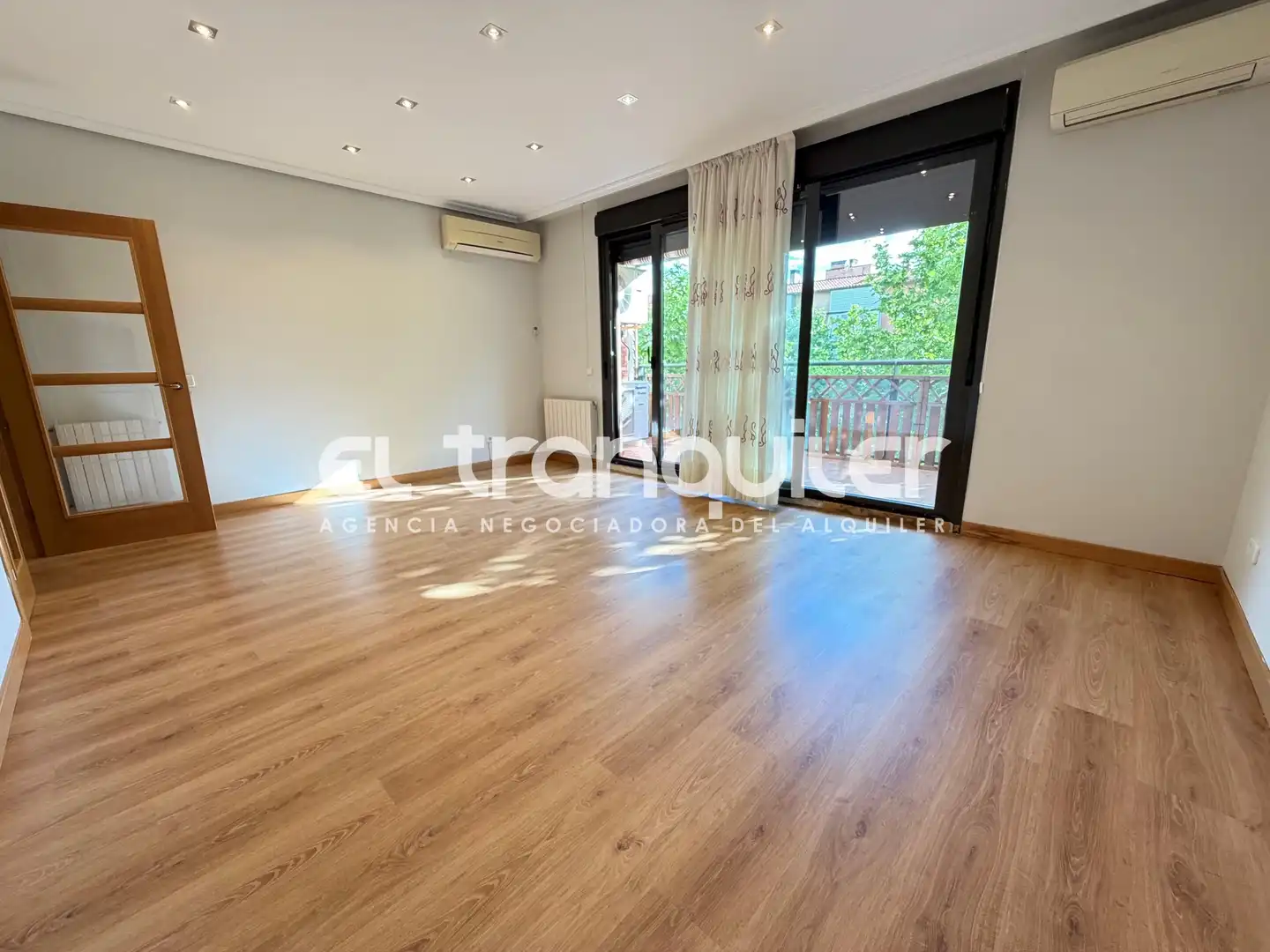 Exterior view of Flat for rent in Arganda del Rey  with Air Conditioner, Terrace and Swimming Pool