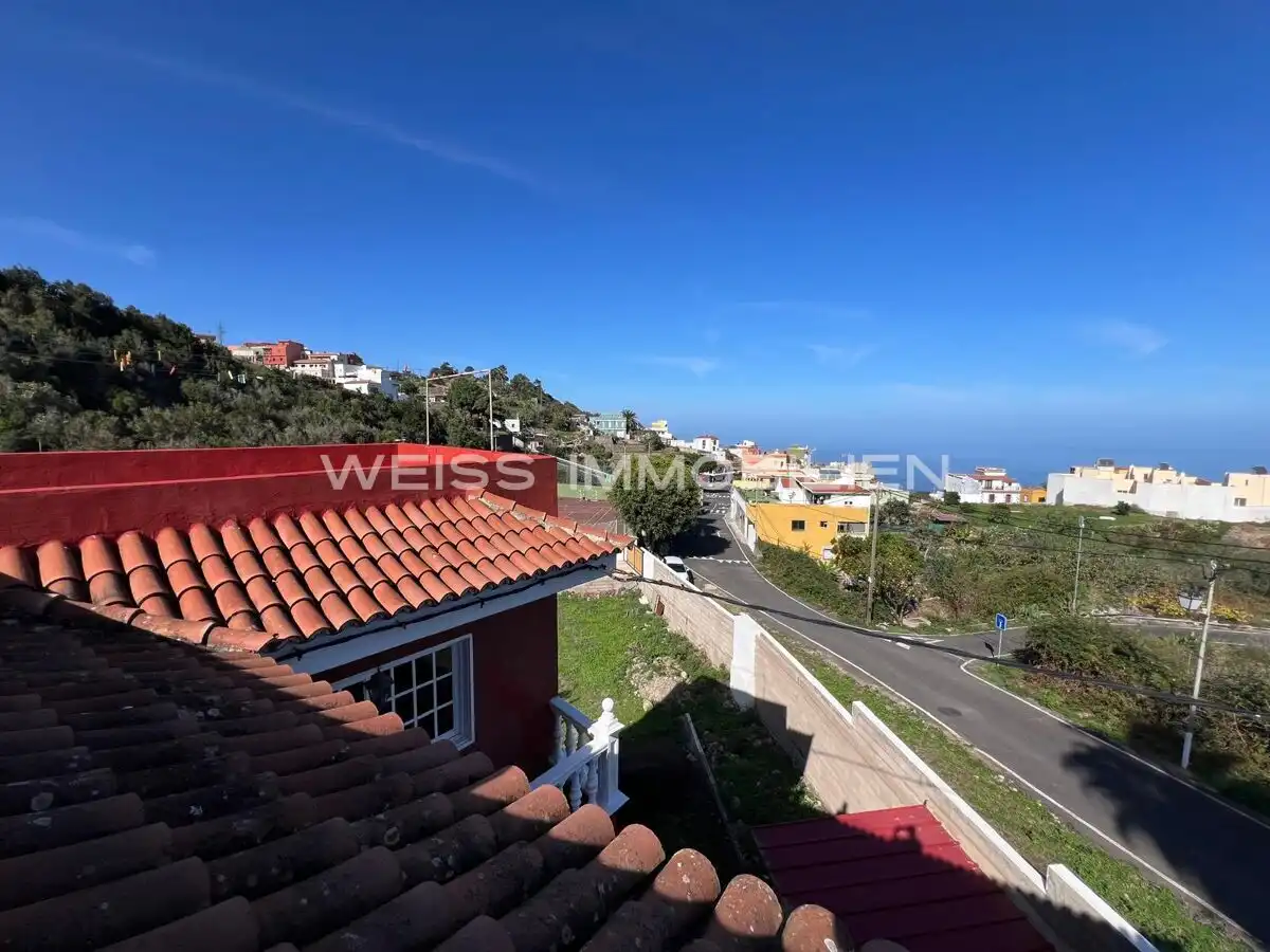 Vista exterior de Casa o xalet en venda en La Guancha amb Terrassa i Balcó