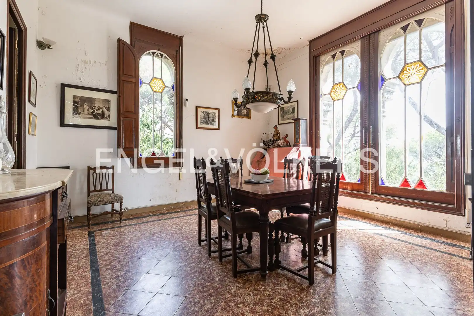 Comedor de Casa o chalet en venta en Badalona con Calefacción y Jardín privado
