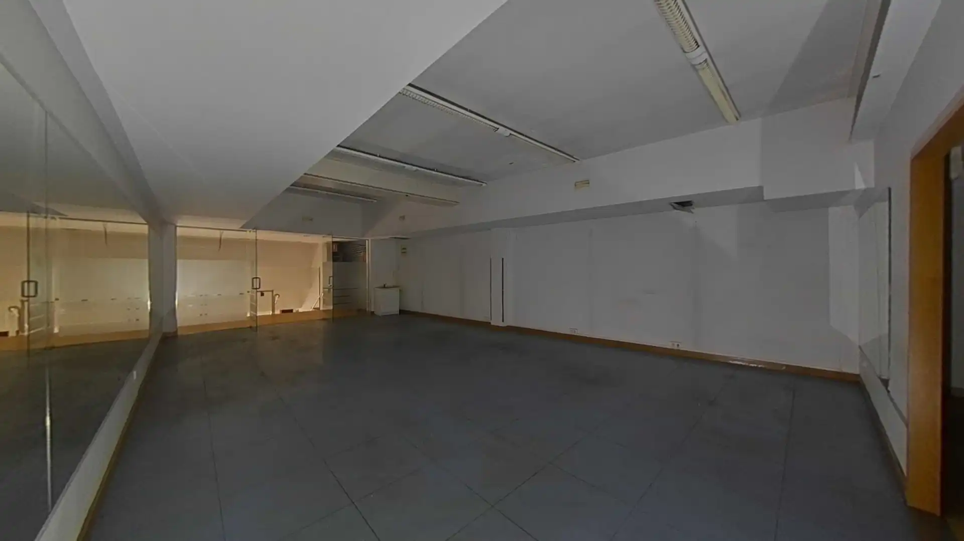 Gewerbefläche zum Verkauf in Carrer Méndez Núñez, imagen 2