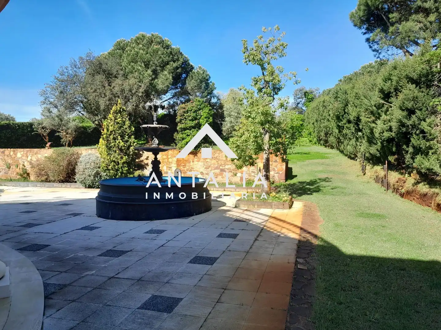 Jardí de Casa o xalet en venda en Cáceres amb Aire condicionat, Calefacció i Terrassa