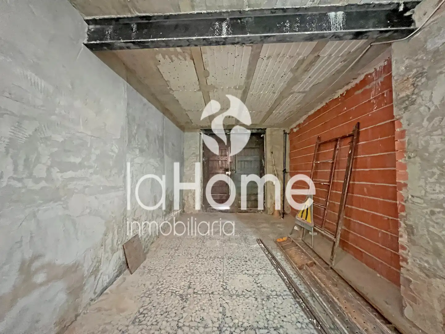 Houses for sale in La Pobla de Vallbona  with Terrace, Storage room and Balcony