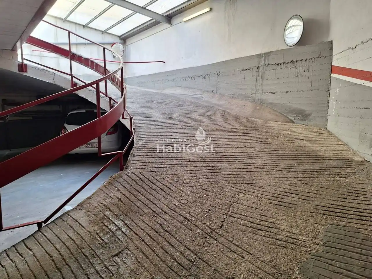 Einzelparkplatz zur Miete in Calle Isabel ´la Catòlica´, imagen 4