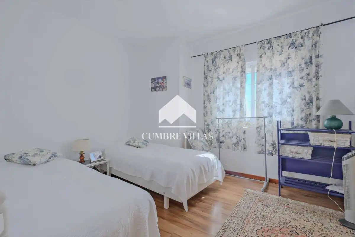 Dormitori de Casa o xalet en venda en Almuñécar amb Calefacció, Jardí privat i Terrassa