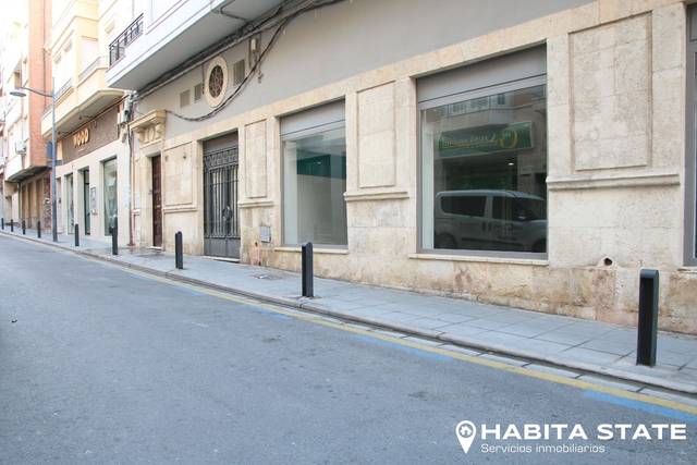 Local comercial en Venta en Calle Juan Lirola, 7 en Plaza de Toros - Santa Rita