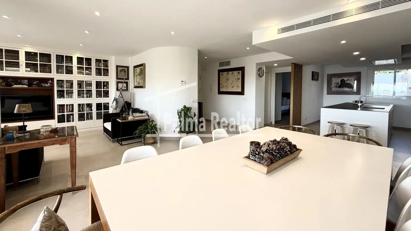 Menjador de Dúplex en venda en  Palma de Mallorca amb Aire condicionat, Calefacció i Jardí privat