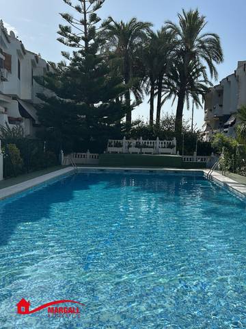 Casa adosada en Alquiler en PlaÇa Corts Valencianes en Platja de la Pobla de Farnals
