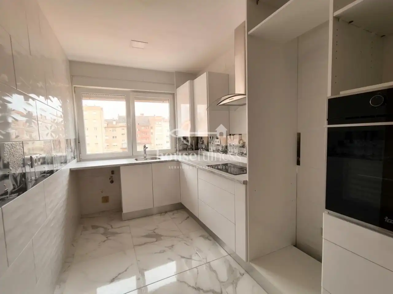 Cocina de Piso en venta en Ferrol con Calefacción