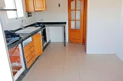 Photo 3 of Flat for sale in C/ Riu Ter, Residencial Park, Girona