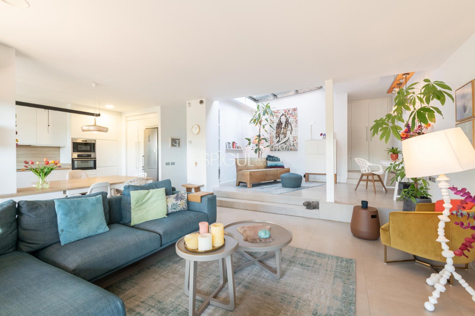 Living room of Single-family semi-detached for sale in Sant Esteve Sesrovires  with Air Conditioner, Heating and Private garden