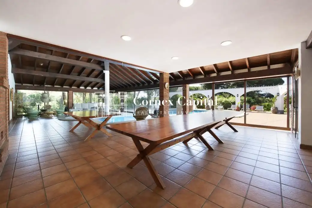 Country house zum Verkauf in Sant Andreu de Llavaneres mit Privatgarten, Terrasse und Schwimmbad
