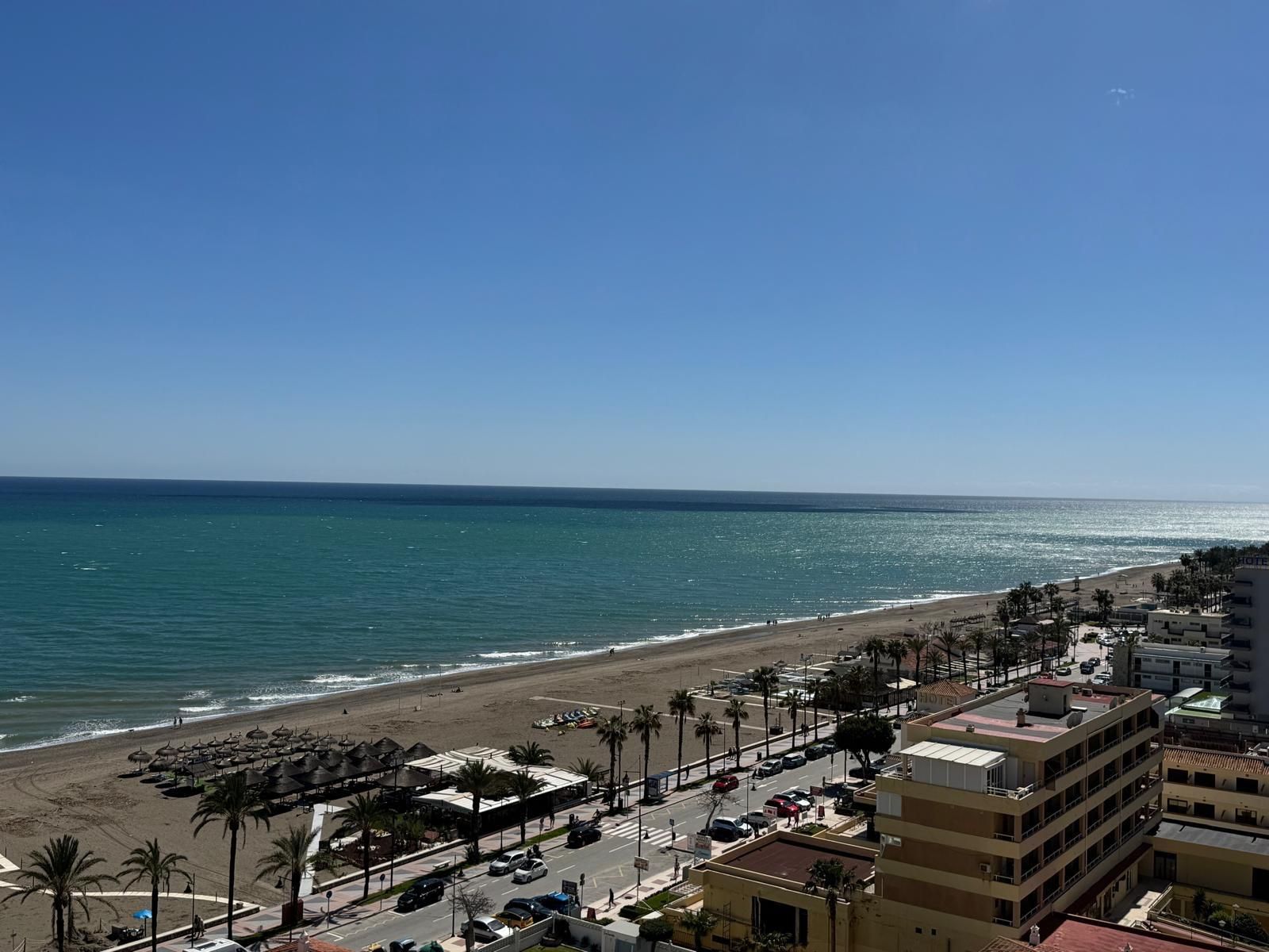 Vista exterior de Pis de lloguer en Torremolinos amb Aire condicionat, Calefacció i Jardí privat