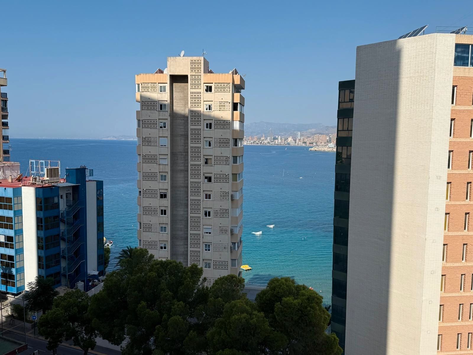 Vista exterior de Pis en venda en Benidorm amb Aire condicionat, Calefacció i Terrassa