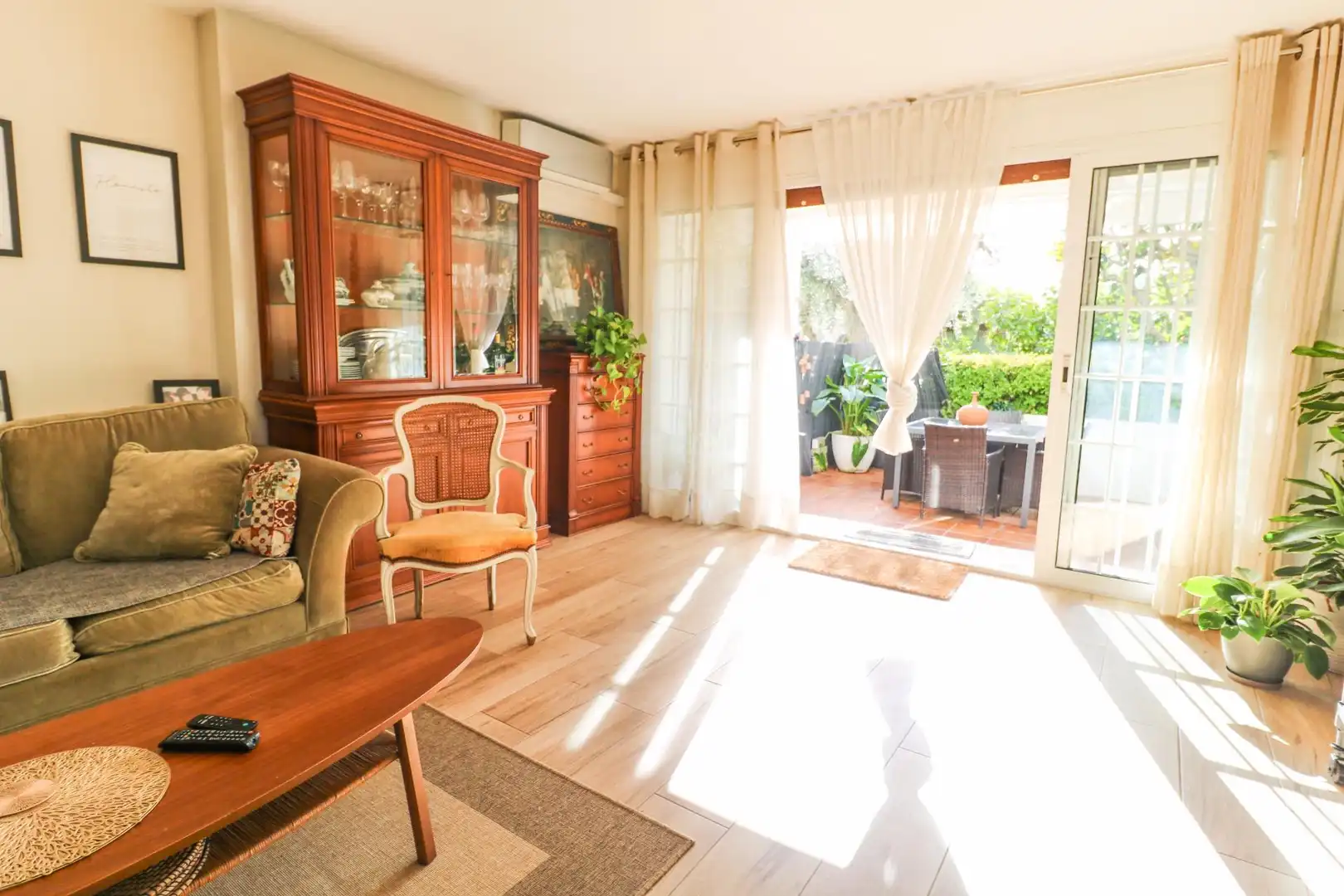 Sala de estar de Casa o chalet de alquiler en Calafell con Aire acondicionado, Parquet y Terraza