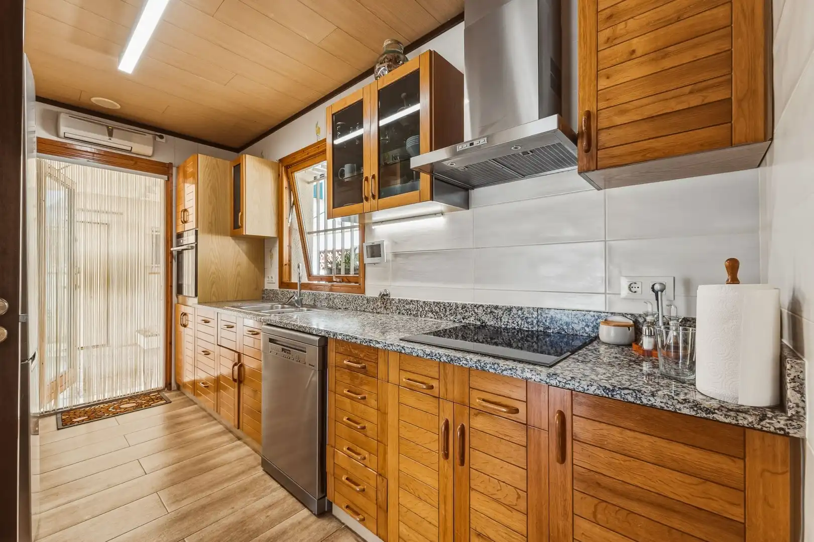 Kitchen of Houses for sale in Montjuïc