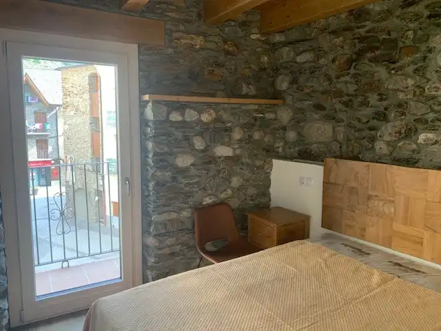 Habitación de Finca rústica en venta en Esterri d'Àneu con Calefacción, Trastero y Amueblado