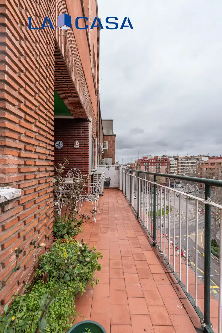 Terrassa de Pis en venda en Madrid amb Calefacció i Terrassa