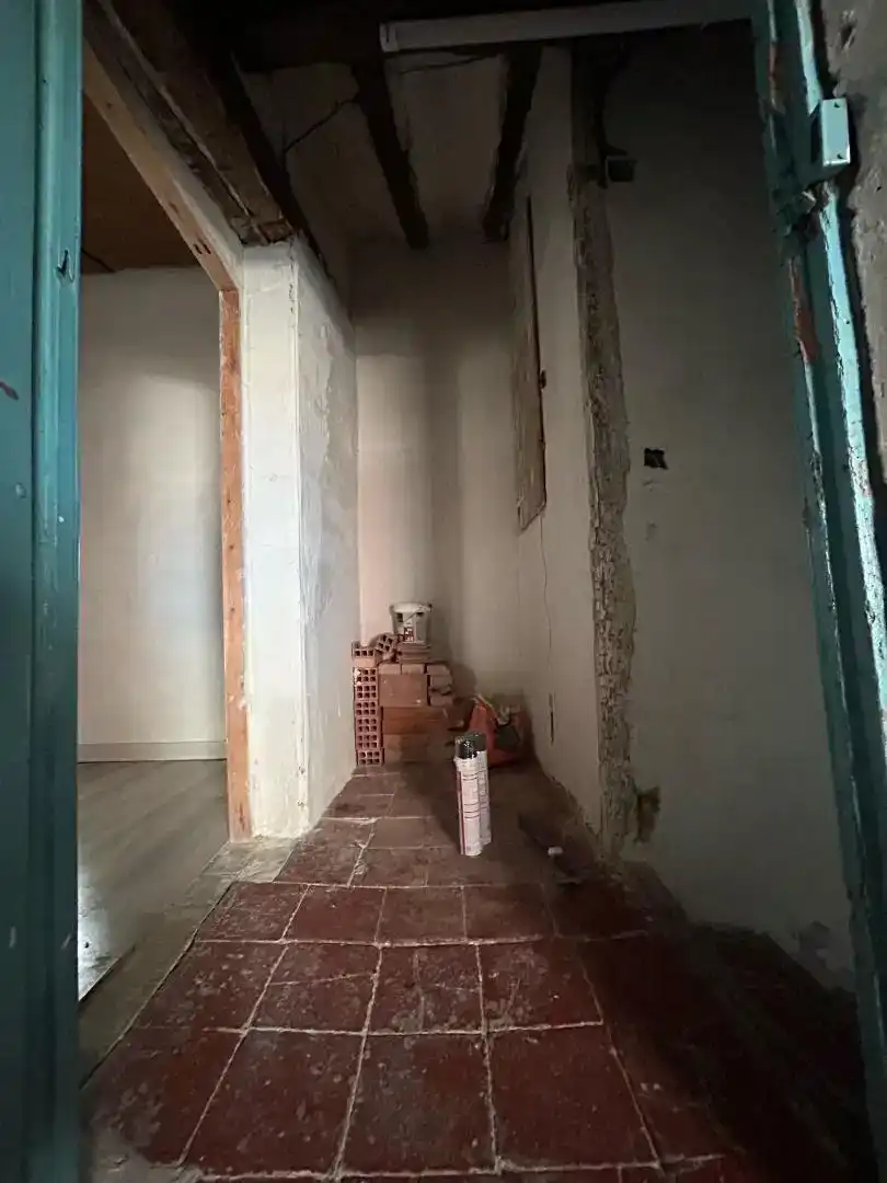 Casa adosada en venda en Anguciana
