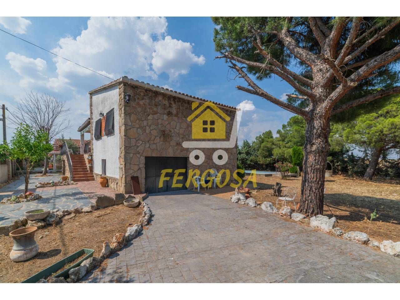 Vista exterior de Casa o xalet en venda en El Álamo amb Calefacció, Jardí privat i Terrassa