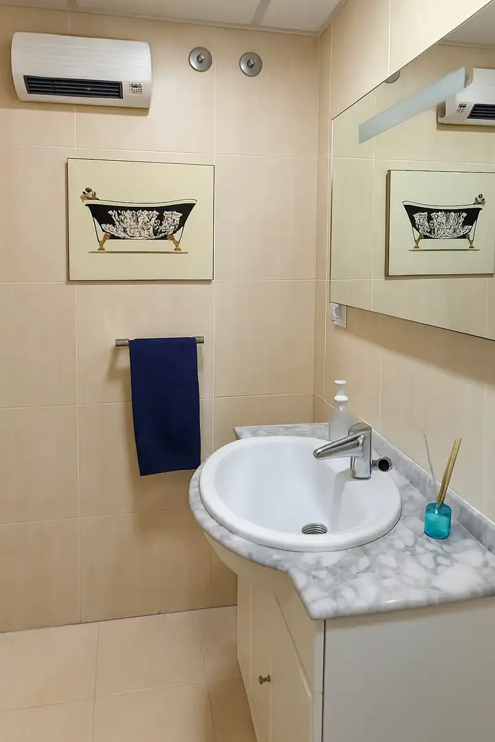 Bathroom of Flat for rent in Valterna