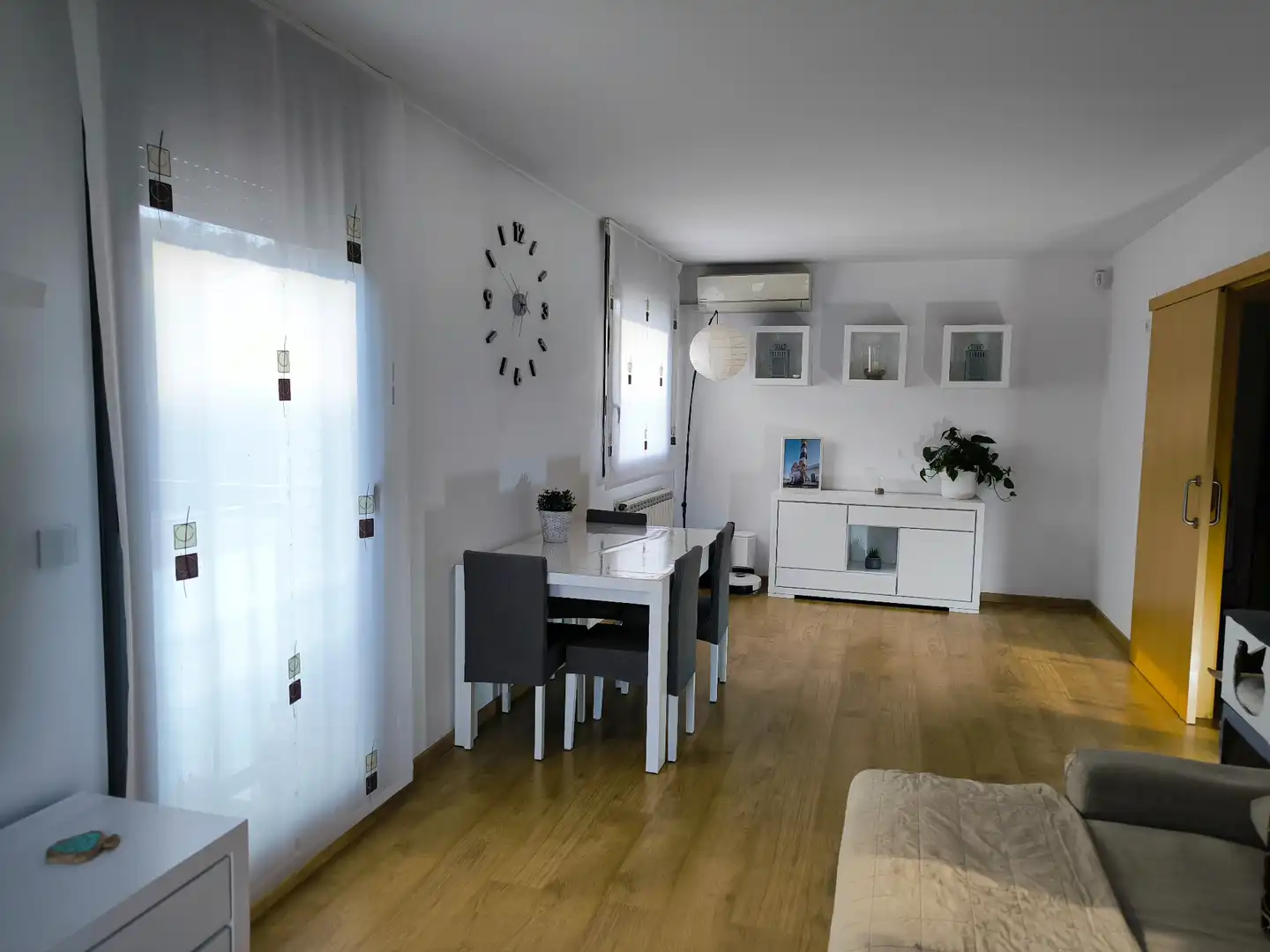 Sala d'estar de Pis en venda en Lliçà d'Amunt amb Aire condicionat, Calefacció i Parquet