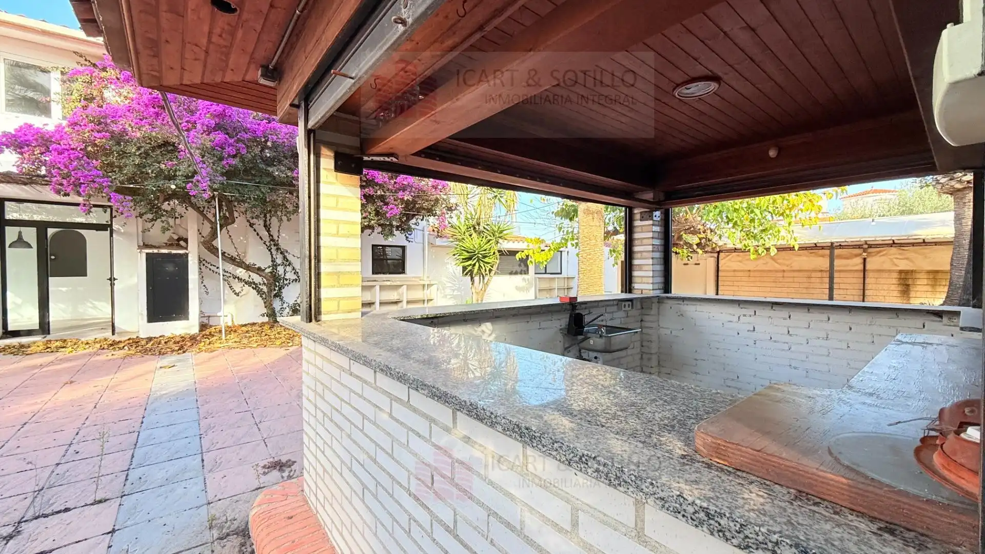 Terrassa de Casa o xalet en venda en Vinaròs amb Aire condicionat, Jardí privat i Terrassa
