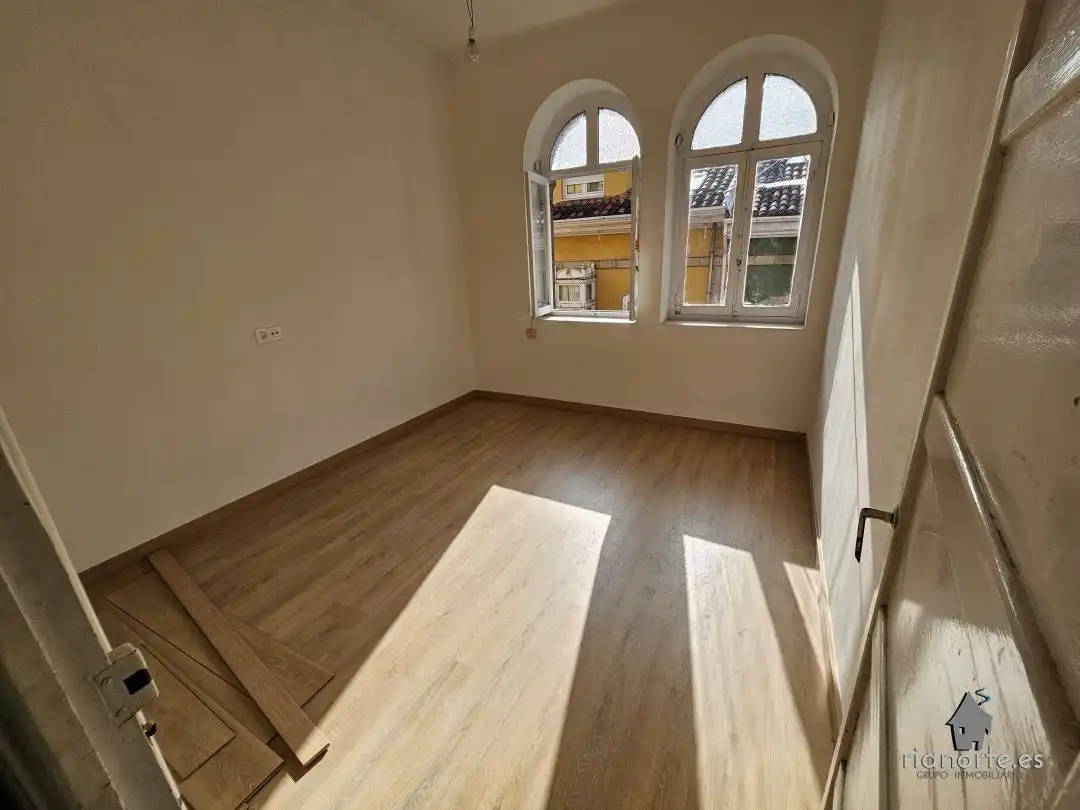 Habitación de Piso en venta en Avilés