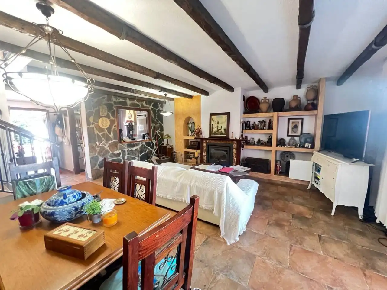 Sala d'estar de Casa adosada en venda en Estepona amb Jardí privat, Terrassa i Moblat