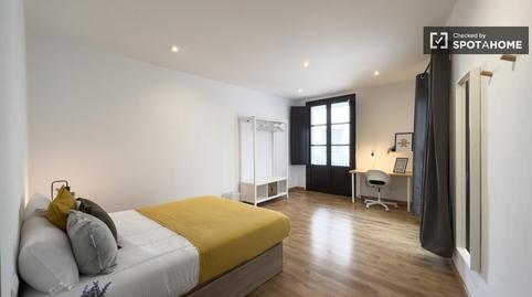 Photo 2 of Flat to share in El Raval, Barcelona