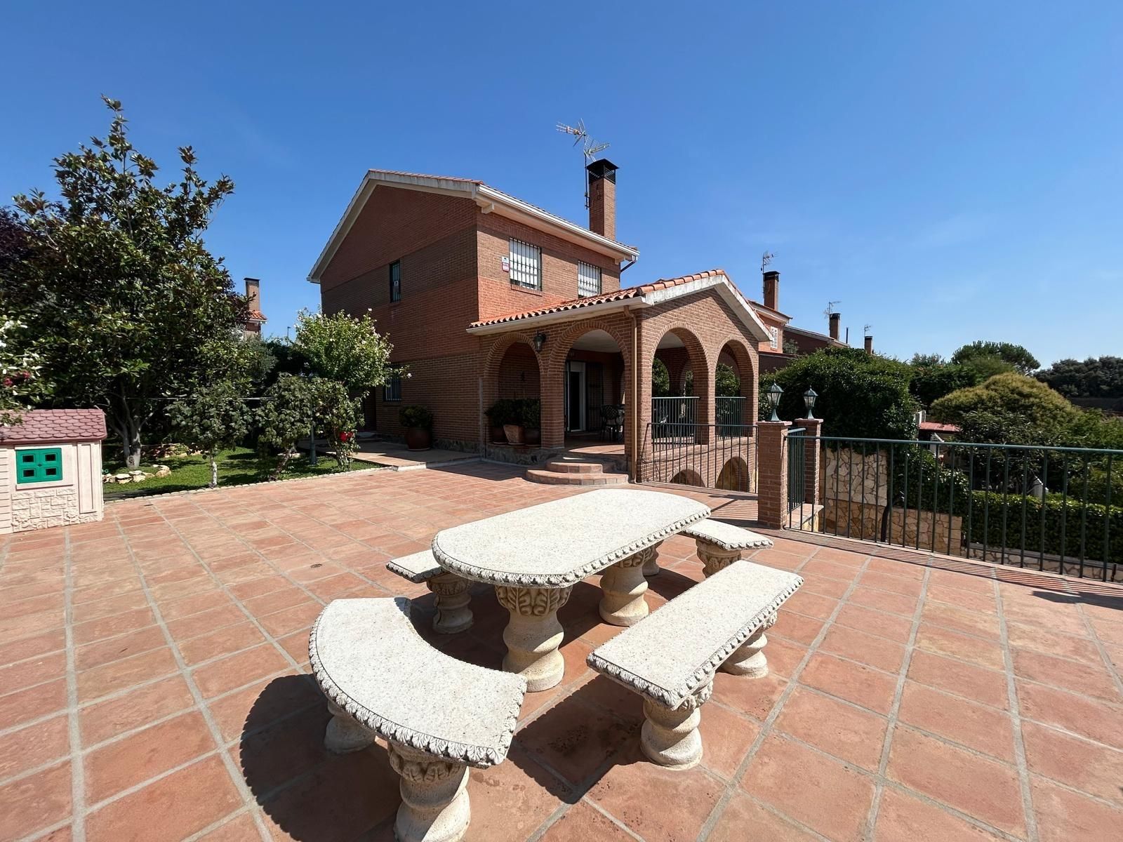 Jardí de Casa o xalet en venda en Pioz amb Calefacció