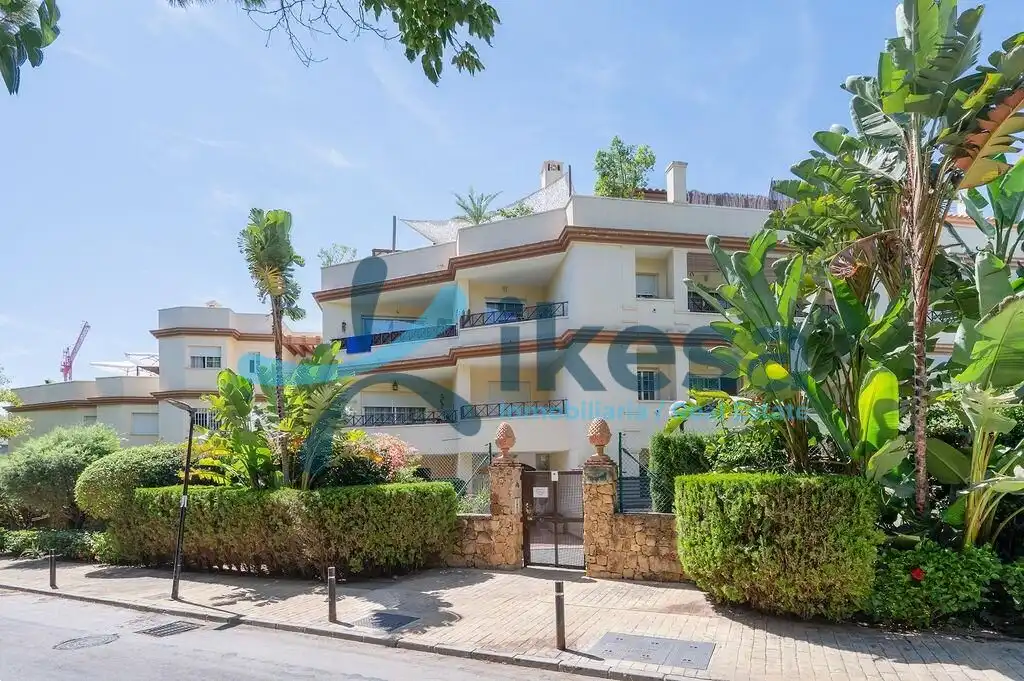 Dúplex amb piscina en venda a Elviria - Cabopino