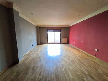 Piso con balcón en venta en Centro
