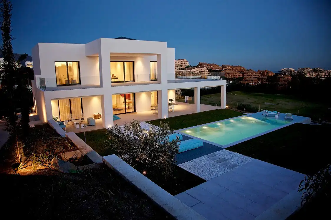 Casa amb piscina en venda a Benahavís pueblo