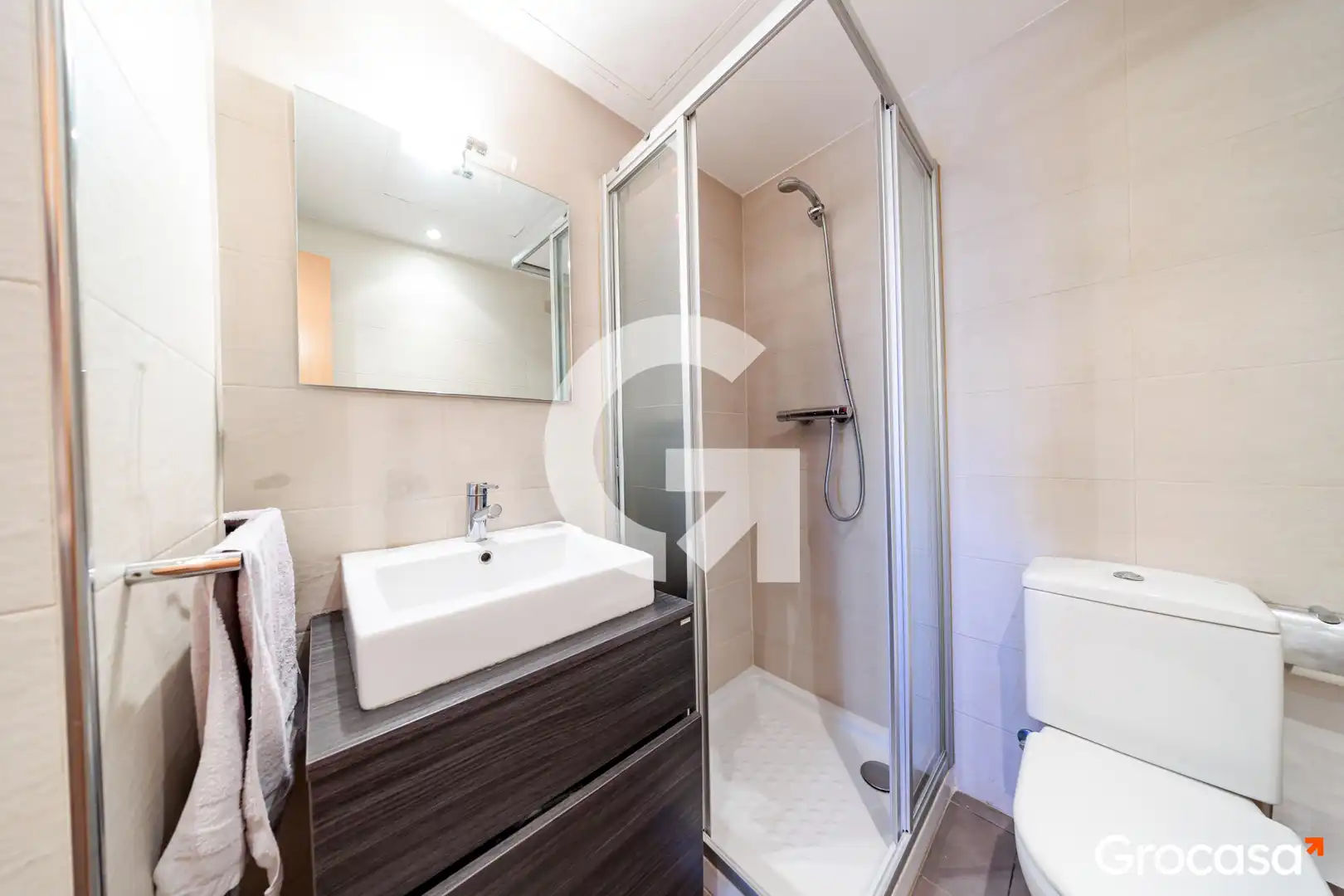 Baño de Piso en venta en Terrassa con Aire acondicionado, Calefacción y Terraza