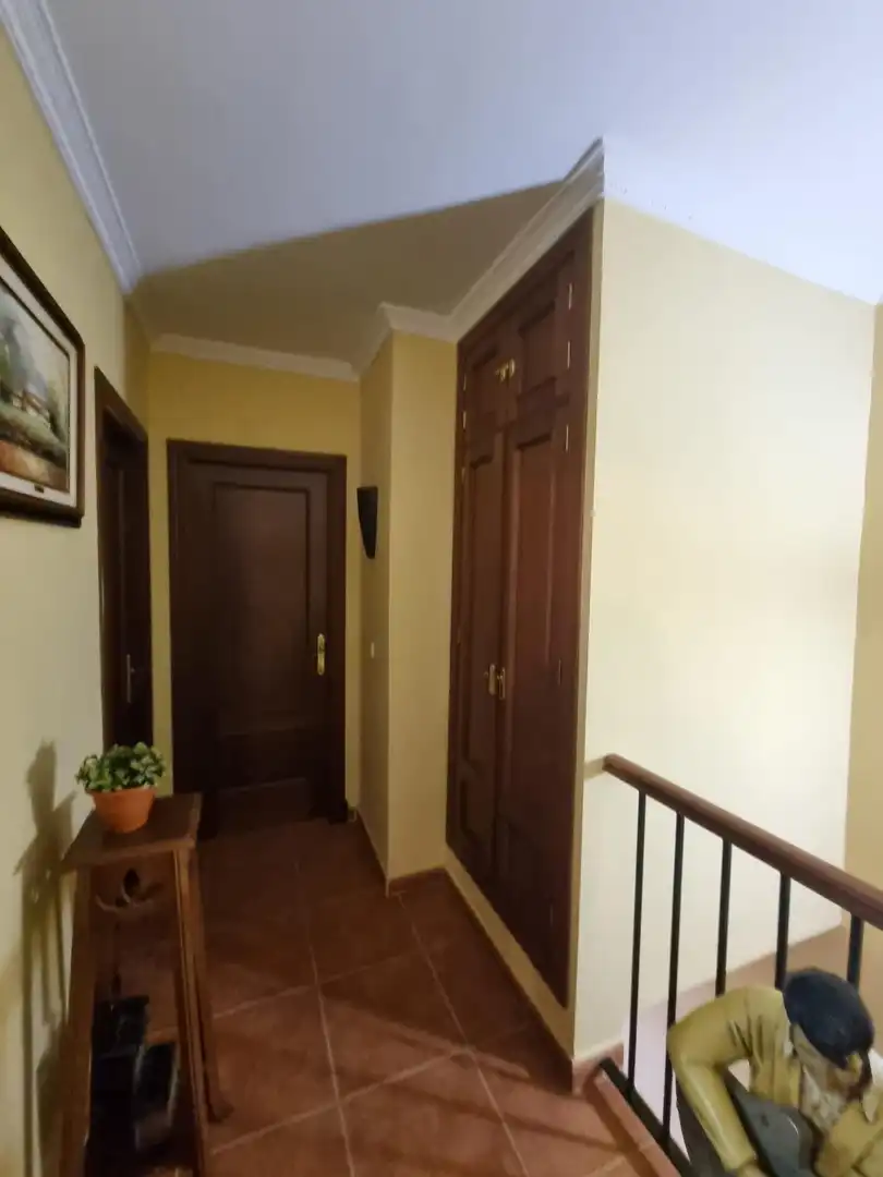 Casa adosada en venda en Algeciras amb Jardí privat, Traster i Piscina comunitària