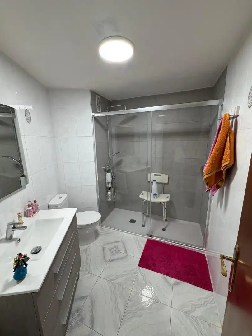 Baño de Piso en venta en Crevillent con Aire acondicionado, Calefacción y Terraza