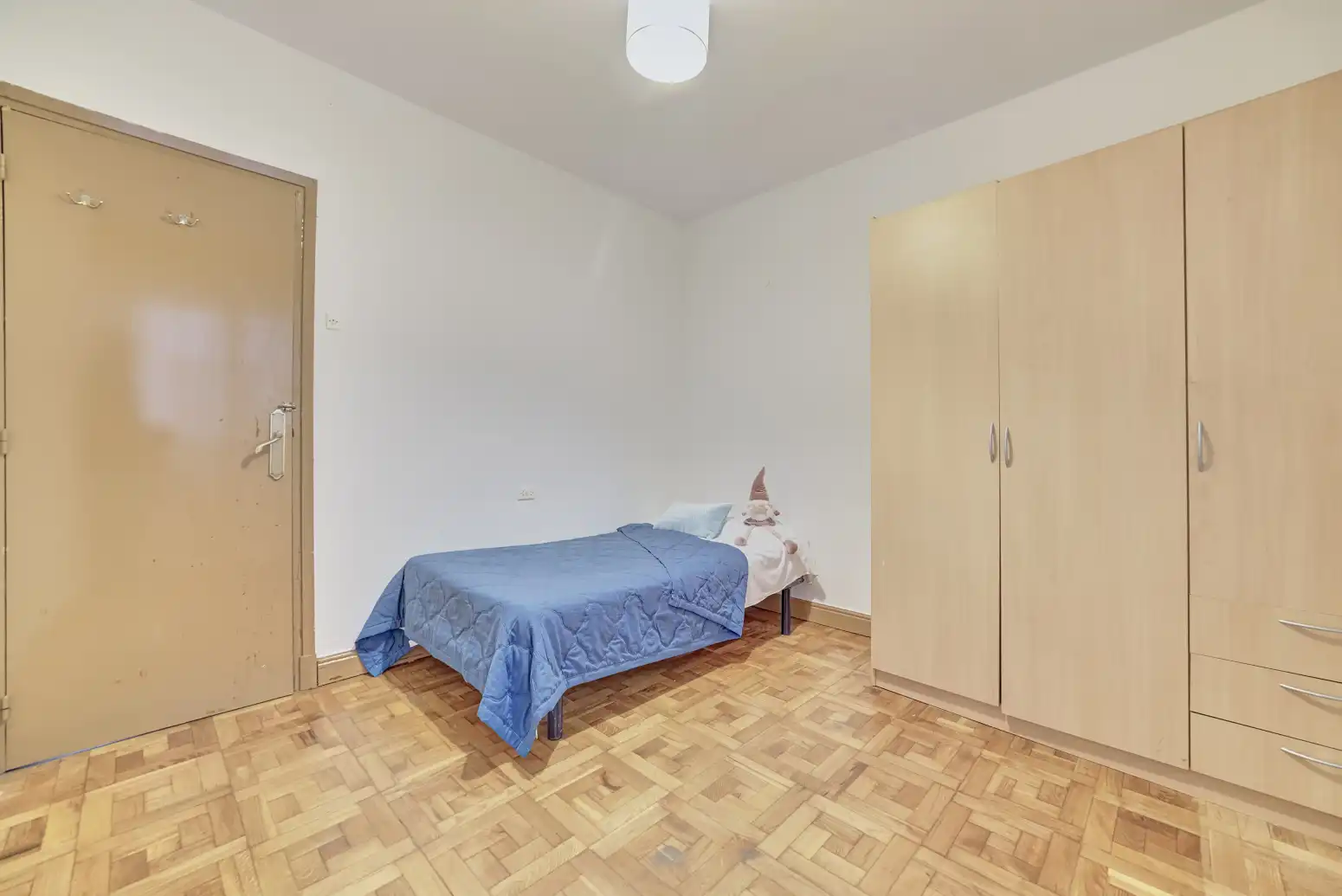Habitación de Piso en venta en  Pamplona / Iruña con Calefacción, Parquet y Balcón