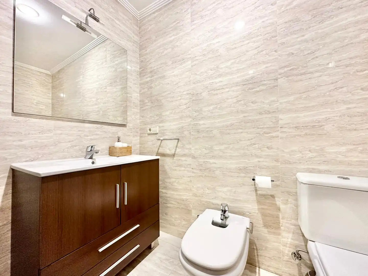 Bathroom of Flat for rent in Vitoria - Gasteiz
