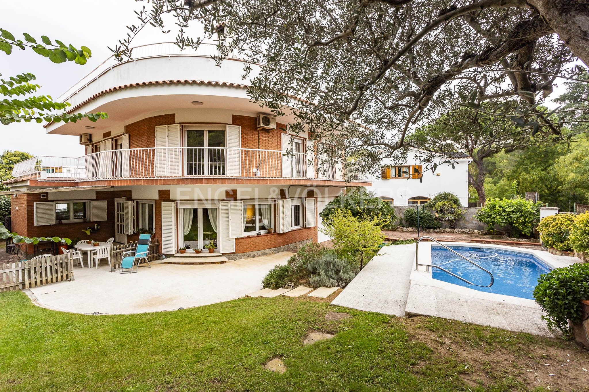 Jardí de Casa o xalet en venda en Sant Cugat del Vallès amb Aire condicionat, Calefacció i Jardí privat