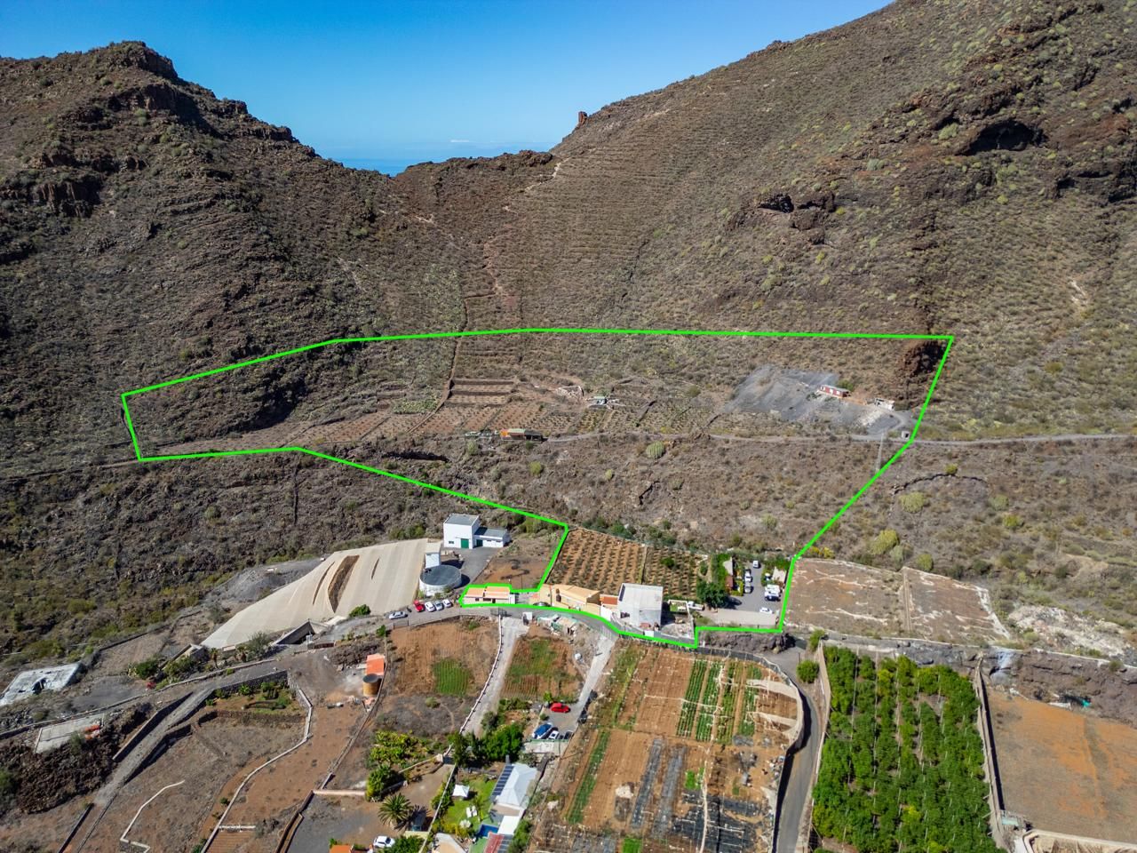 Vista exterior de Finca rústica en venda en Santiago del Teide amb Jardí privat i Terrassa