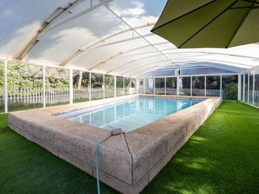 Xalet amb piscina en venda a Av. de los Alamos, 163