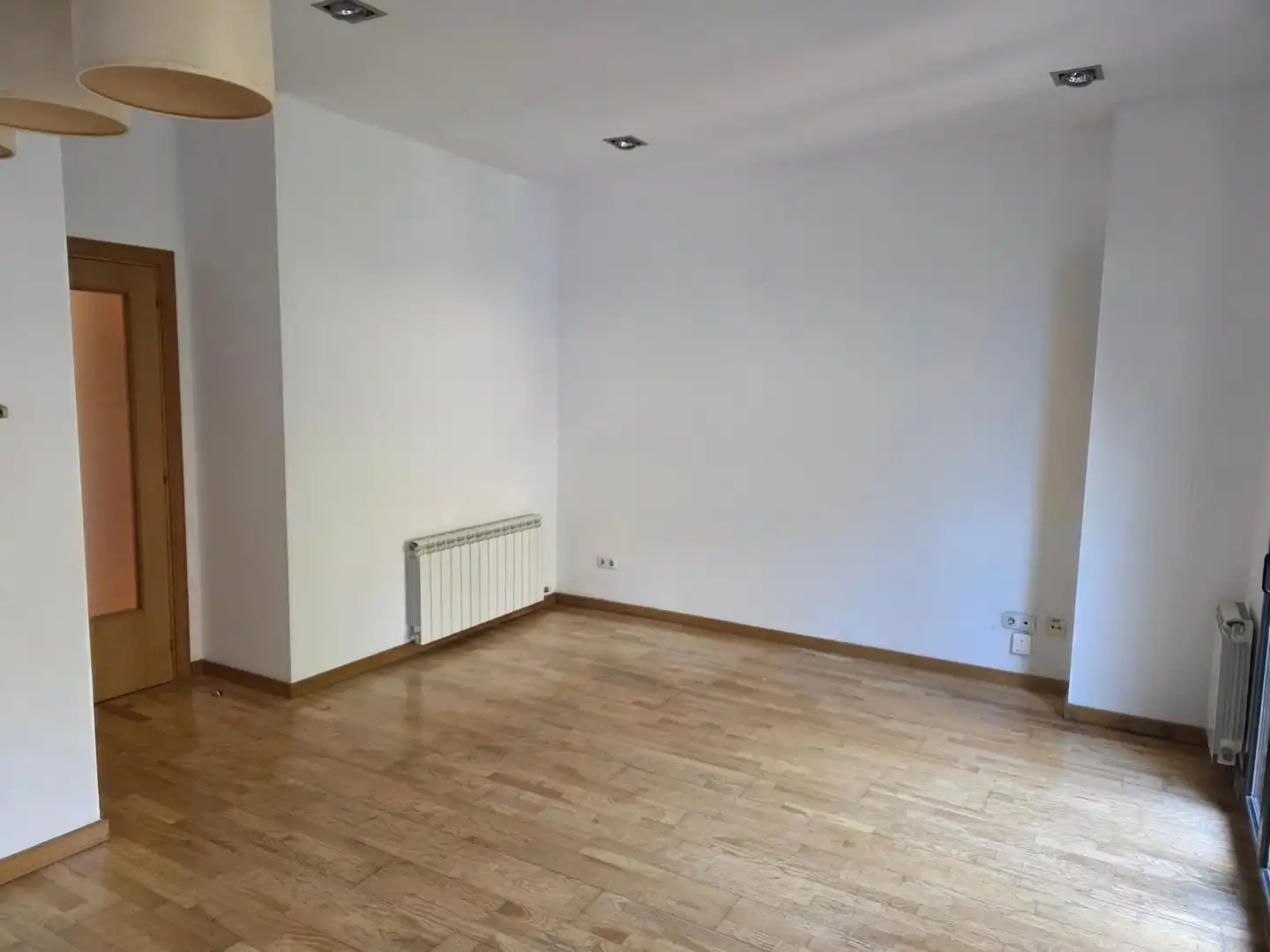 Piso con terraza en venta en Carrer d'Enric Granados, imagen 2
