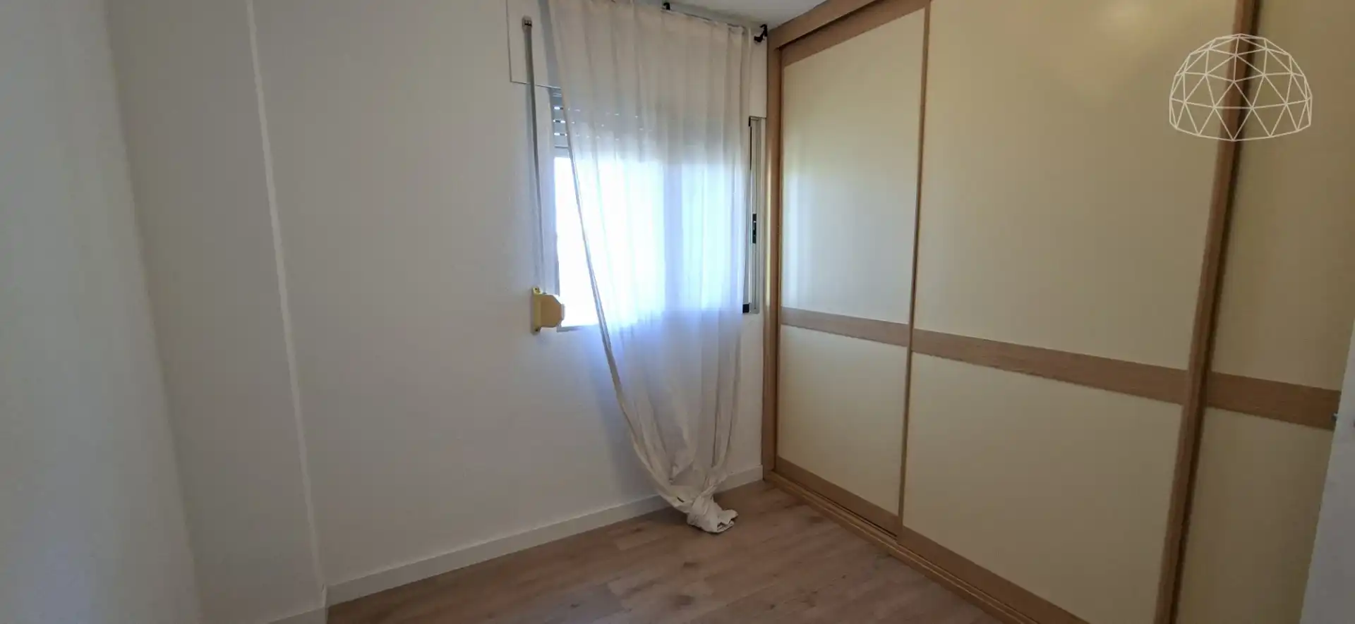 Bedroom of Flat for sale in Sevilla  with Air Conditioner, Private garden and Furnished