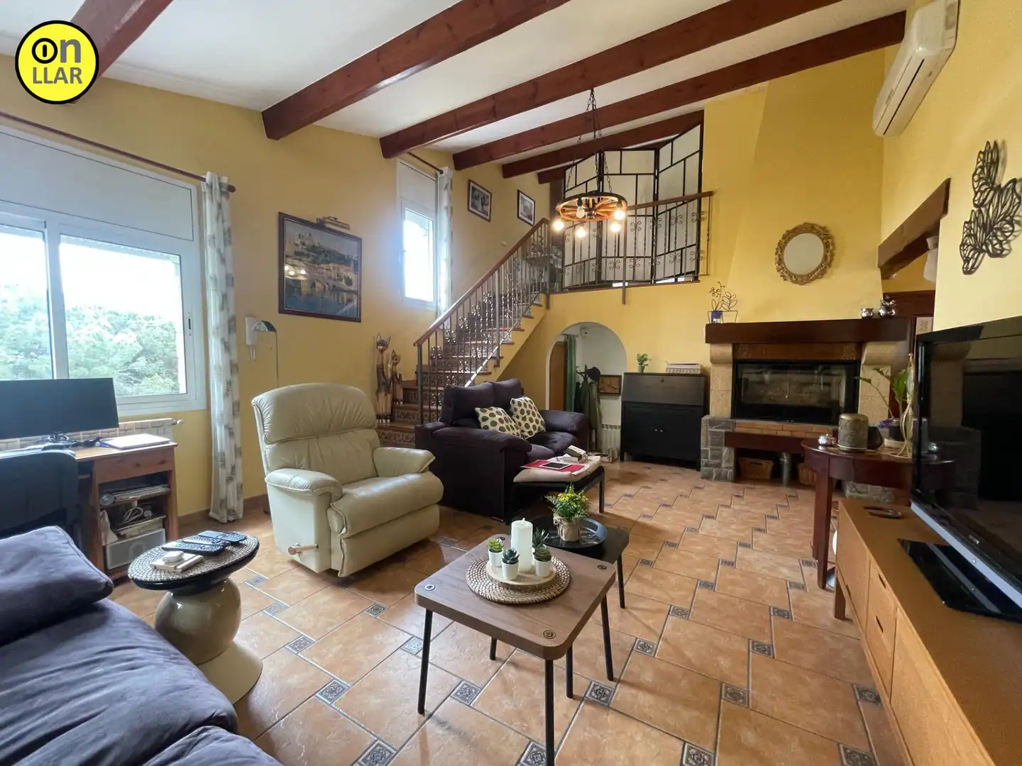 Sala de estar de Casa o chalet en venta en L'Ametlla del Vallès con Calefacción, Jardín privado y Terraza