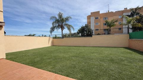 FANTÁSTICO BAJO DE 3 DORMITORIOS CON GRAN JARDÍN PRIVADO