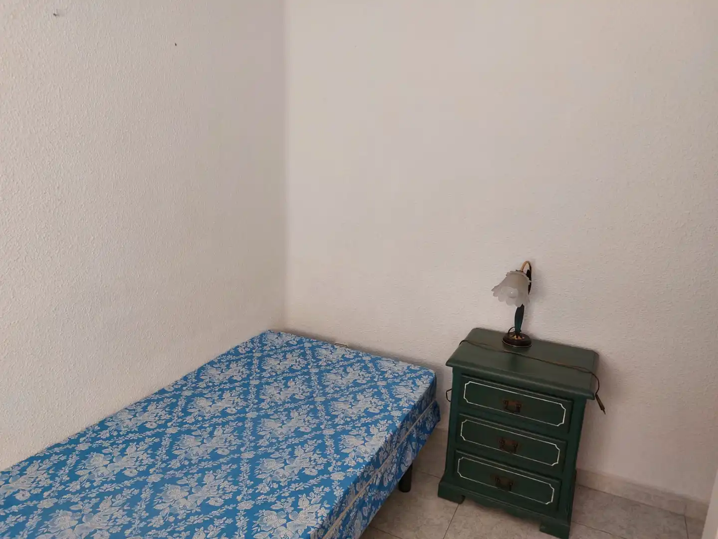 Habitación de Piso de alquiler en Málaga con Amueblado, Horno y Lavadora