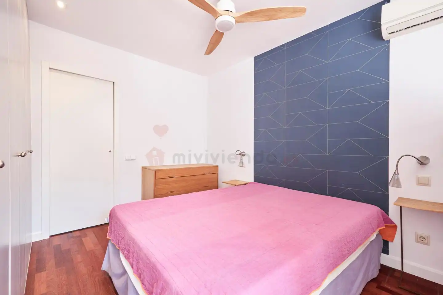 Bedroom of Duplexes for rent in Madrid  with Air Conditioner, Heating and Terrace