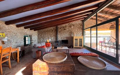 Sala d'estar de Casa o xalet en venda en Ultramort amb Terrassa, Traster i Forn