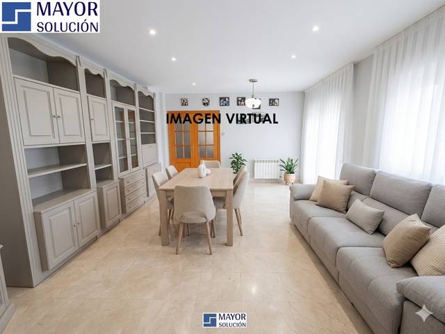 Casa-chalet en Venta en Medinyà
